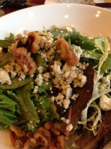 Mixed Greens Salad with Walnuts